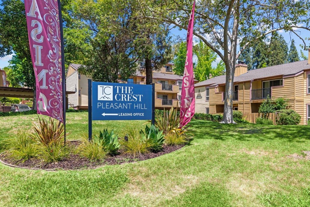 The Crest Pleasant Hill Apartments in California Exterior and Monument Sign