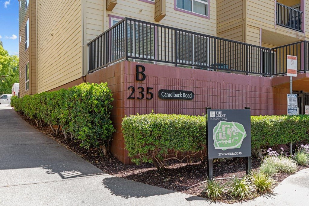 The Crest Pleasant Hill Apartments in California Exterior and Map of Property