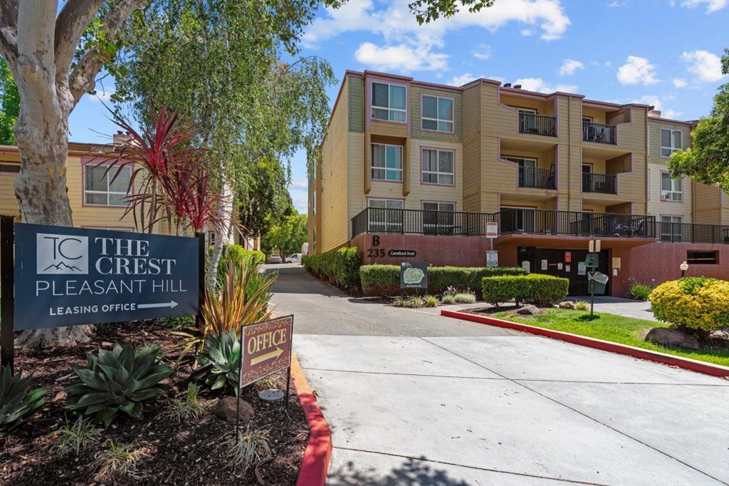 The Crest Pleasant Hill Apartments in California Exterior and Monument Sign