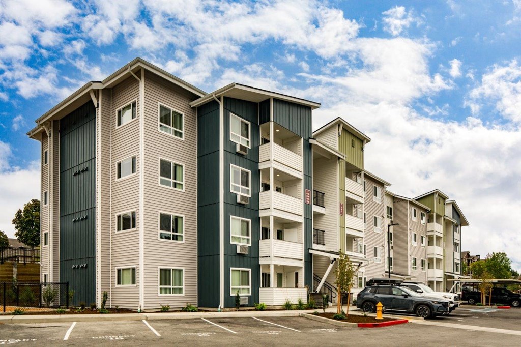 The Goat Exterior and Parking