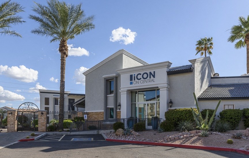 The Icon on Central Apartments in Phoenix, Arizona Exterior
