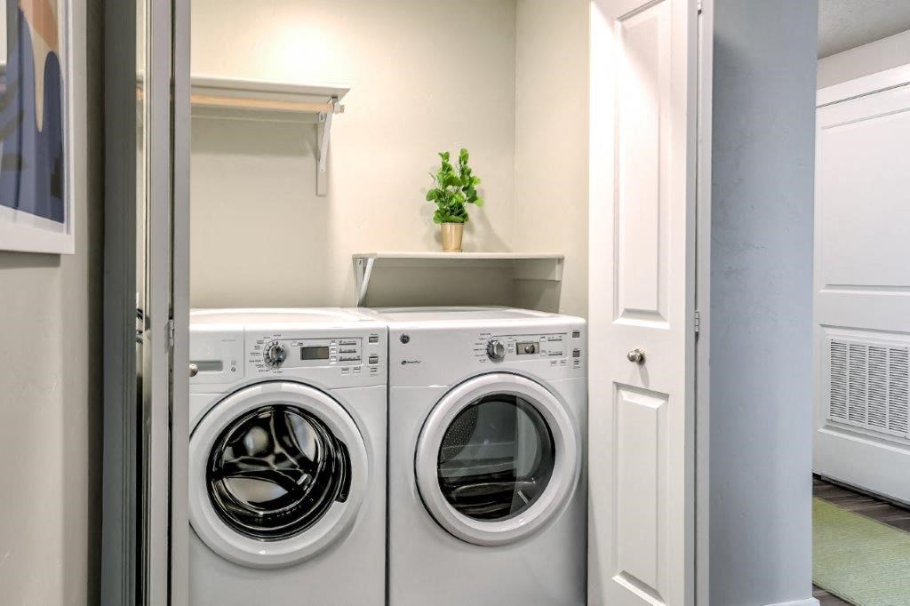 The Lakes at Eagle Laundry Closet