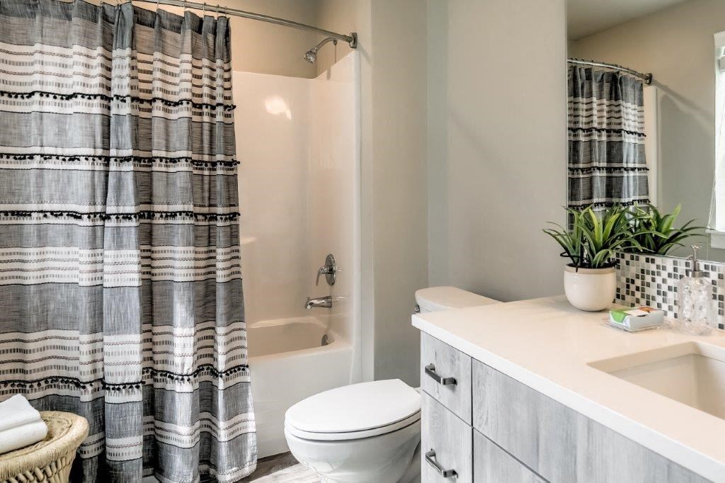 The Lakes at Eagle Model Bathroom with Bathtub