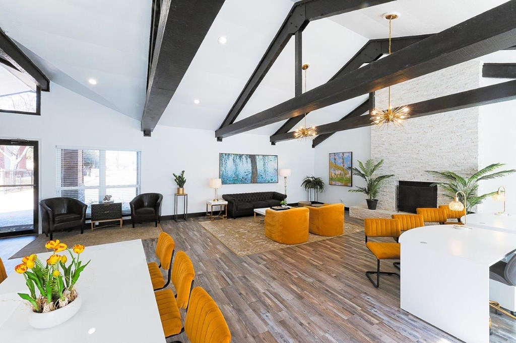 The Monet Apartments in Dallas, Texas Clubhouse Lounge