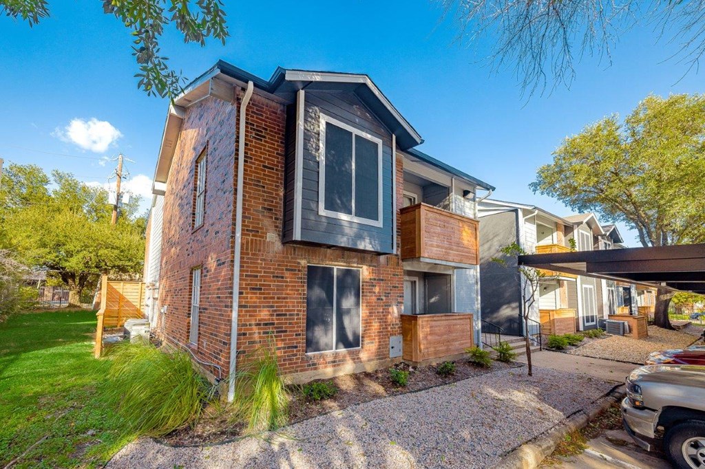 The Monet Apartments in Dallas, Texas Exterior