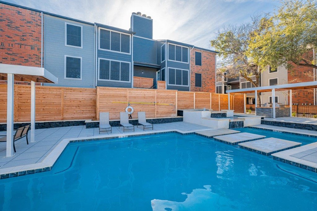 The Monet Apartments in Dallas, Texas Pool with Lounge Chairs