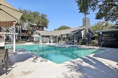 The Monet Apartments in Dallas, Texas Pool