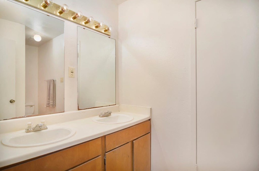 The Patrick Apartments in Stephenville, Texas Model Bathroom