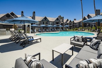The Quinn Apartments Pool - Photo Gallery 2