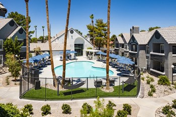 The Quinn Apartments Pool - Photo Gallery 5