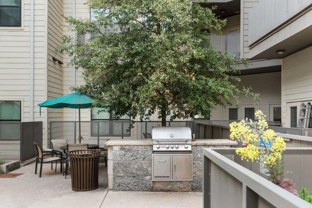 The Wall Street Lofts in Midland, Texas Patio with Grilling Area