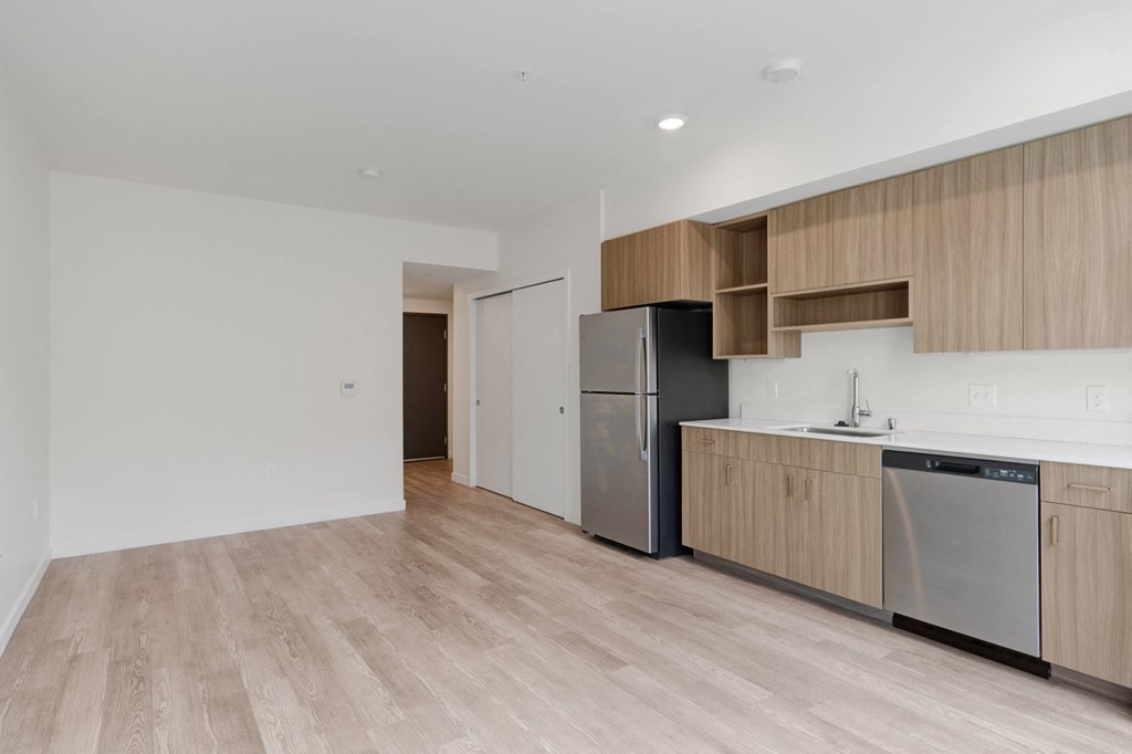 The Warren Apartments kitchen and stainless steel appliances
