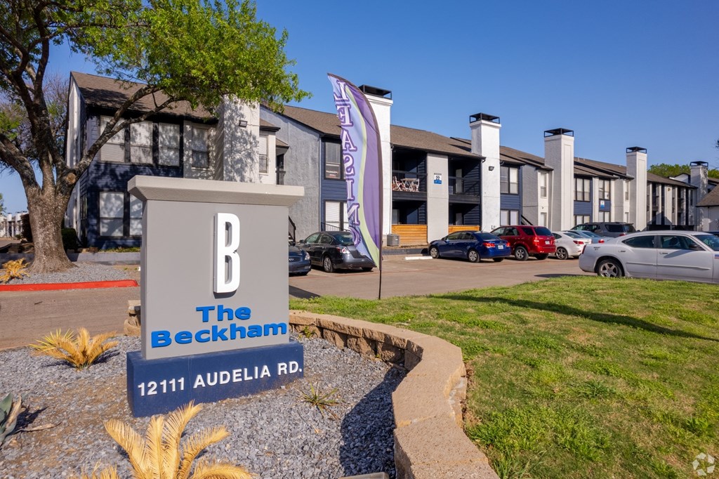 The Beckham Apartments signage