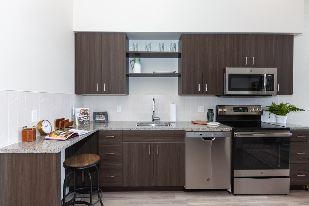 The Hixon At Westside Yard