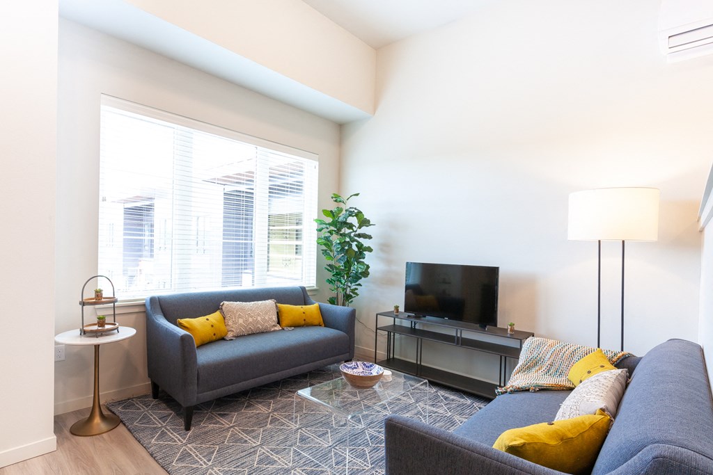 The Hixon At Westside Yard