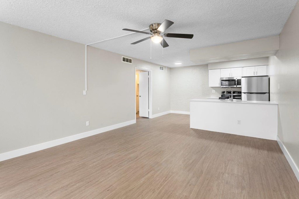 Sono Tempe Apartment Homes Living Room and Kitchen