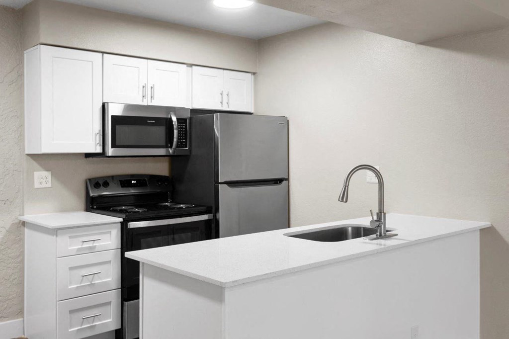 Sono Tempe Apartment Homes Kitchen