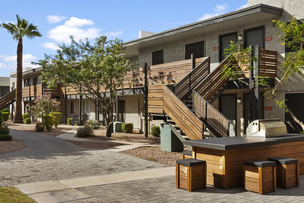 Sono Tempe Apartment Homes Outdoor Grilling Area