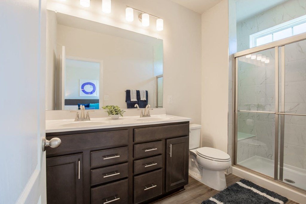 Towns at Andrews Park Model Bathroom