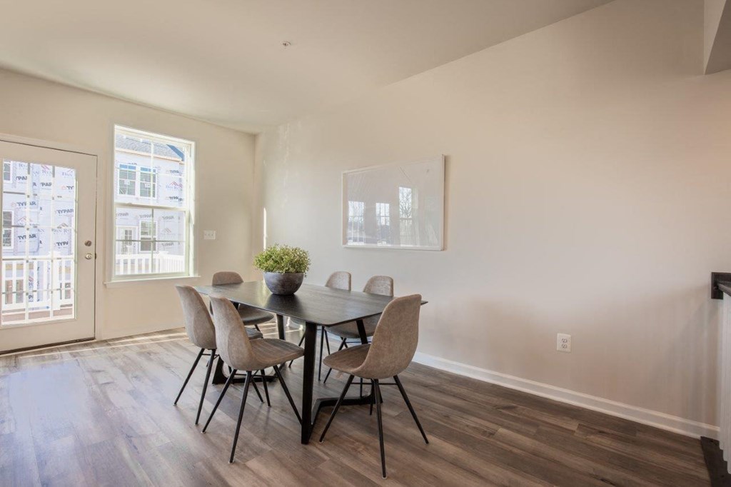 Towns at Andrews Park Model Dining Area