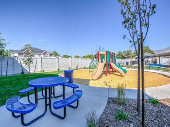 40 North Orem Boulevard 1-2 Beds Apartment for Rent - Photo Gallery 5