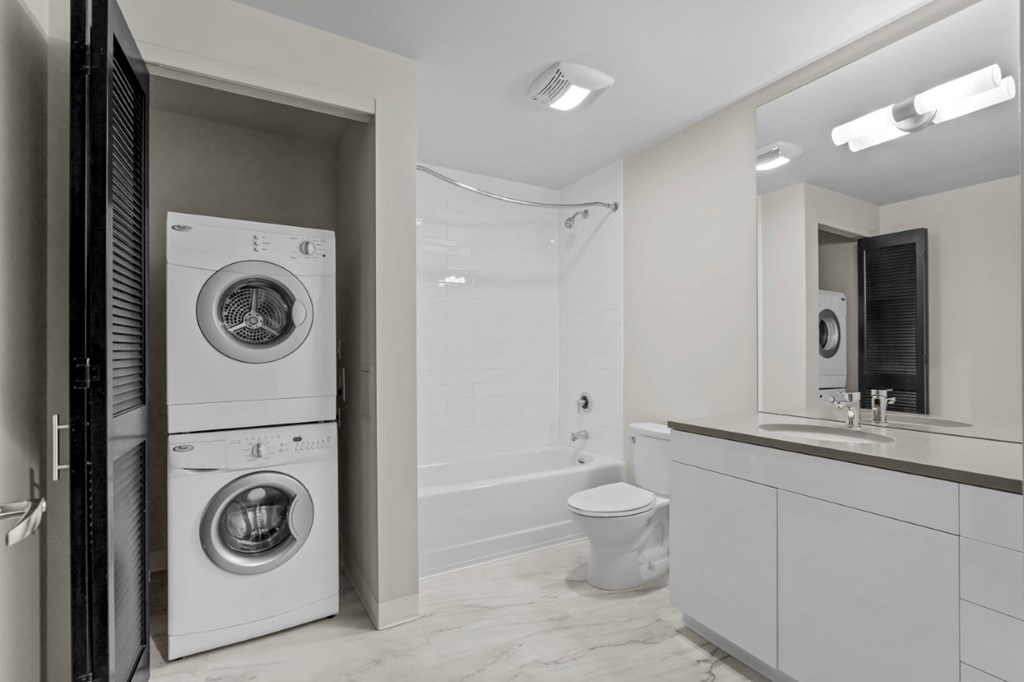 Q21 Apartments in Portland, Oregon Bathroom and Washer and Dryer