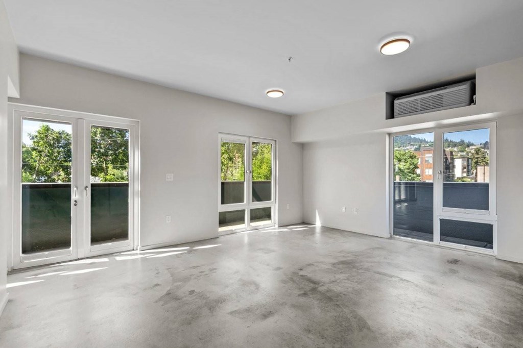 Q21 Apartments in Portland, Oregon Living Room