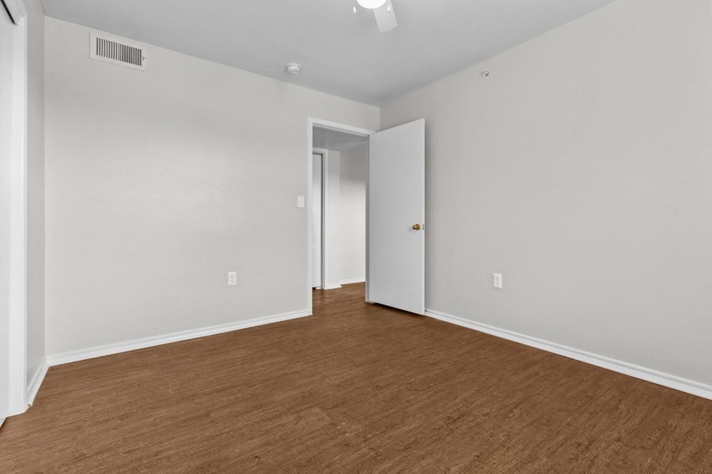 Valley Ridge Apartments in Lewisville, Texas Bedroom