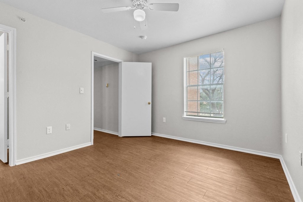Valley Ridge Apartments in Lewisville, Texas Bedroom
