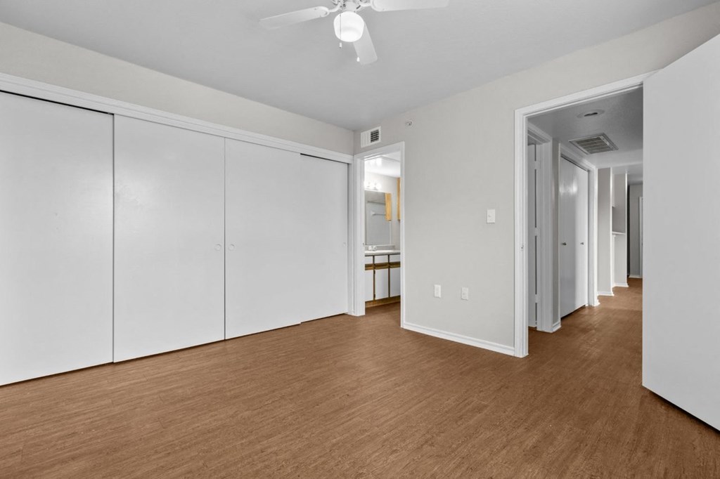 Valley Ridge Apartments in Lewisville, Texas Bedroom