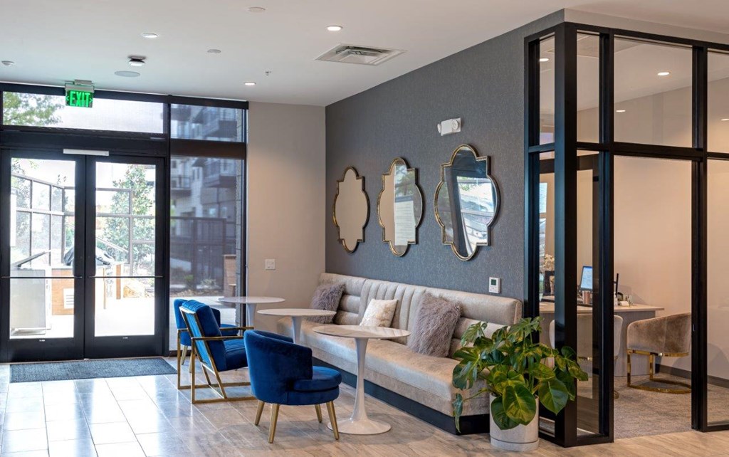 Valor at the Realm in Lewisville, Texas Leasing Office