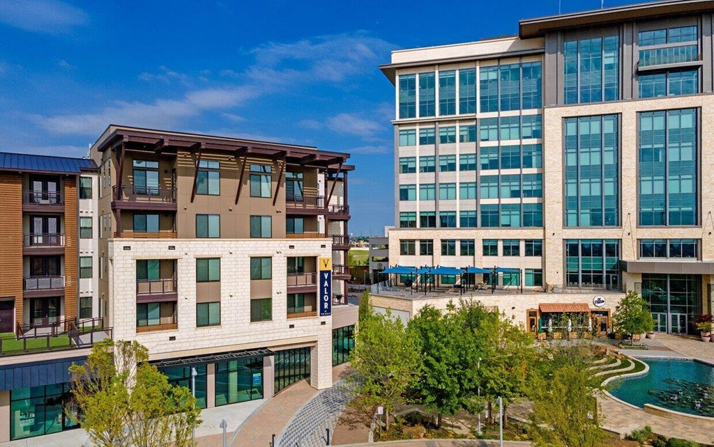 Valor at the Realm in Lewisville, Texas Exterior