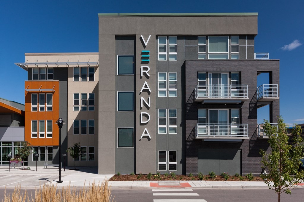 Veranda Highpointe Apartments Exterior Building