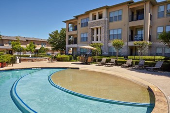 Verandas at City View Outdoor Pool with Lounge Chairs Verandas at City View Outdoor Pool with Lounge Chairs - Photo Gallery 6