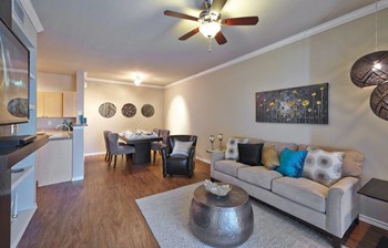 Verandas at City View Living Room and Dining Room Verandas at City View Living Room and Dining Room - Photo Gallery 3