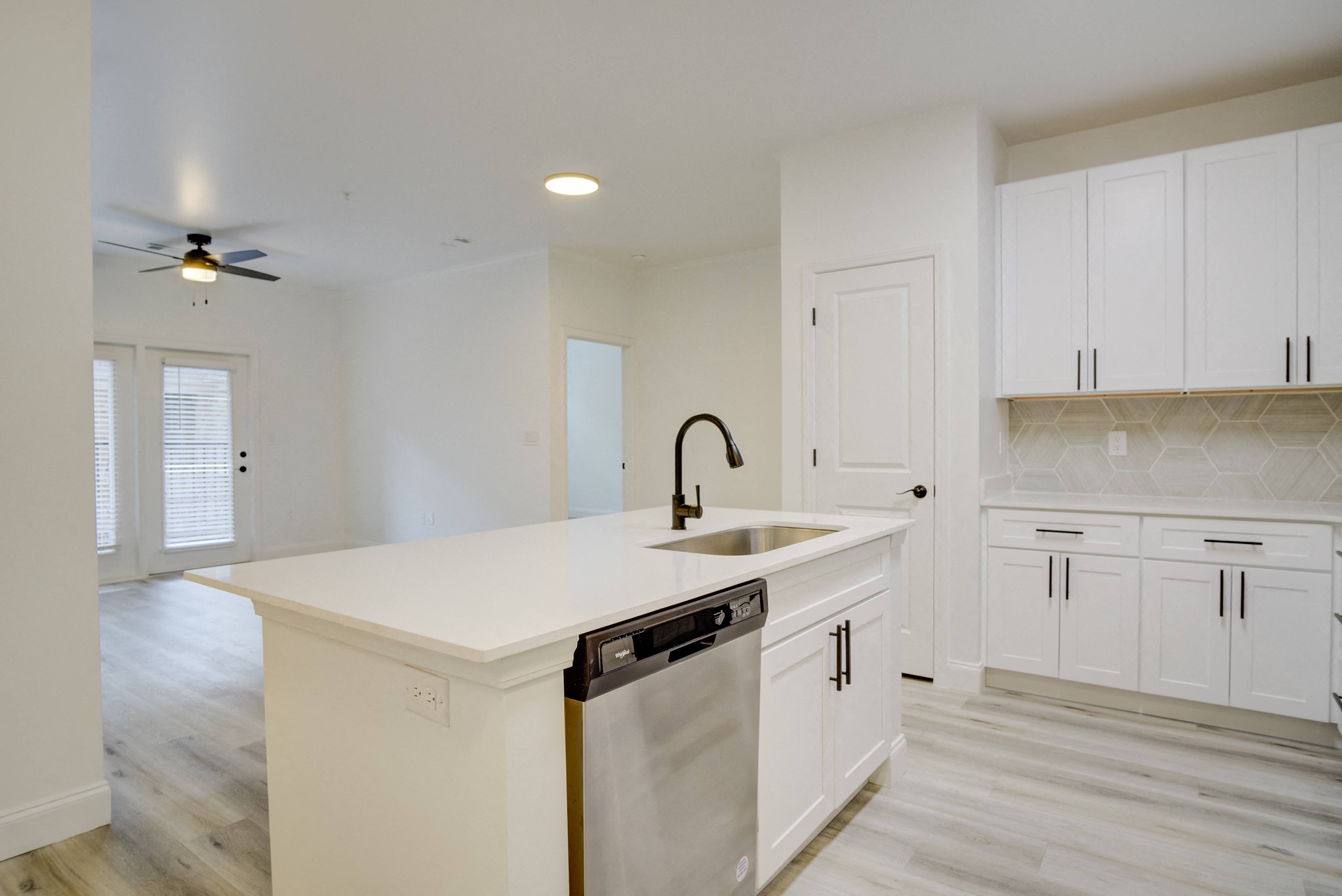 Tryon Park At Rivergate