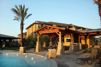 Villas at Sundance Clubhouse and Pool - Photo Gallery 7
