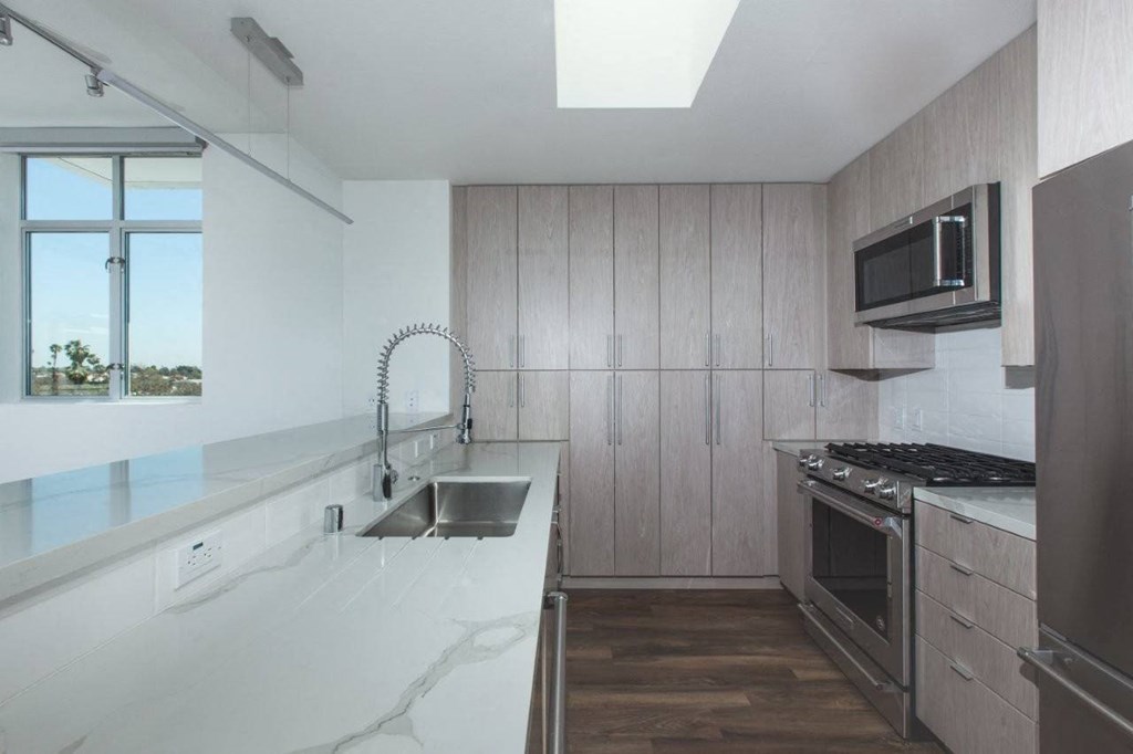 Vinz on Fairfax Apartments in Los Angeles, California Model Kitchen