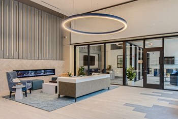 Vive Luxe Apartments Leasing Center - Photo Gallery 4