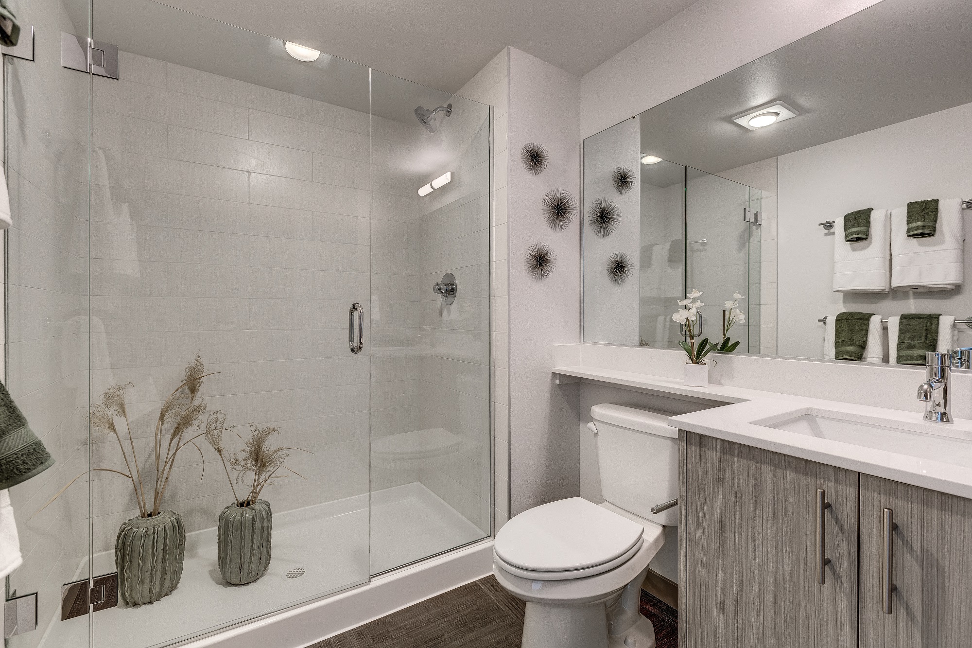 Voda_Kirkland_WA_Apartment_ModernMasterBathroom
