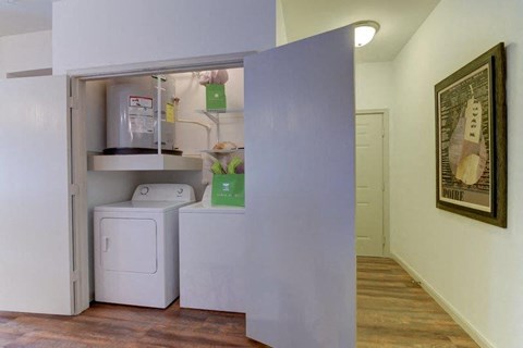 Volar Apartments Laundry Closet