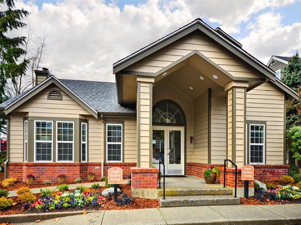 Orchard Ridge Leasing Office Exterior