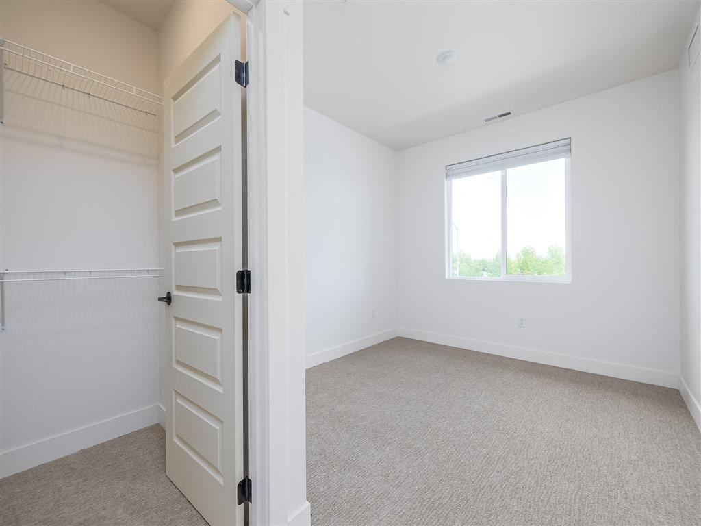 Vicinity at Horn Rapids Bedroom