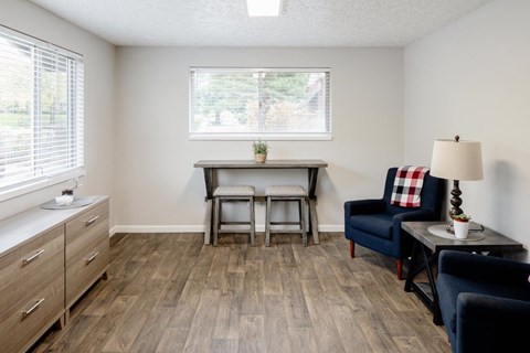 Somerset Terrace Leasing Office