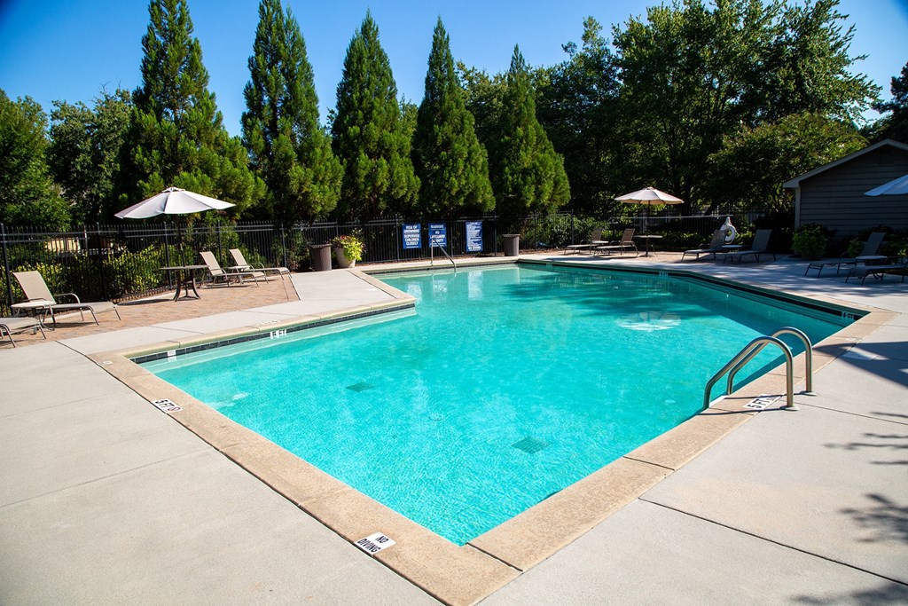 Walton Crossing Apartments Swimming Pool