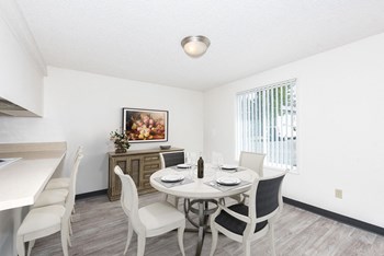 Wellington Court Townhomes Model Dining Room - Photo Gallery 4