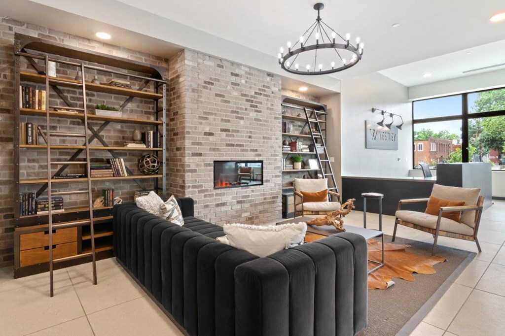 Alton Heights in Kansas City, Missouri Clubhouse Lounge