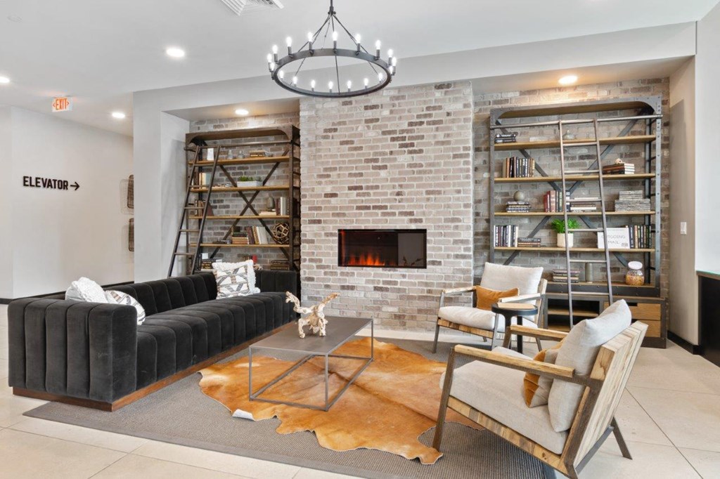 Alton Heights in Kansas City, Missouri Clubhouse Lounge