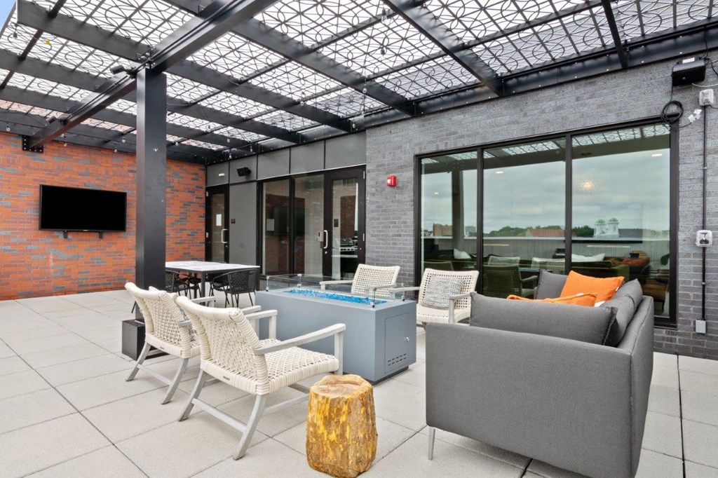 Alton Heights in Kansas City, Missouri Patio with BBQ and Fire Pit