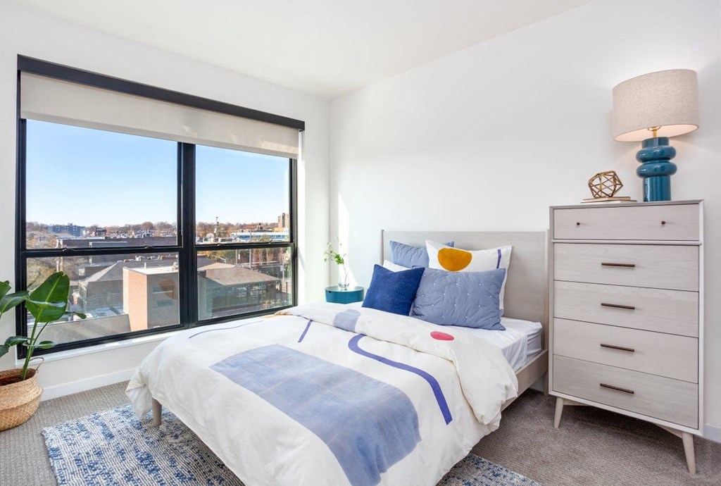 Alton Heights in Kansas City, Missouri Model Bedroom